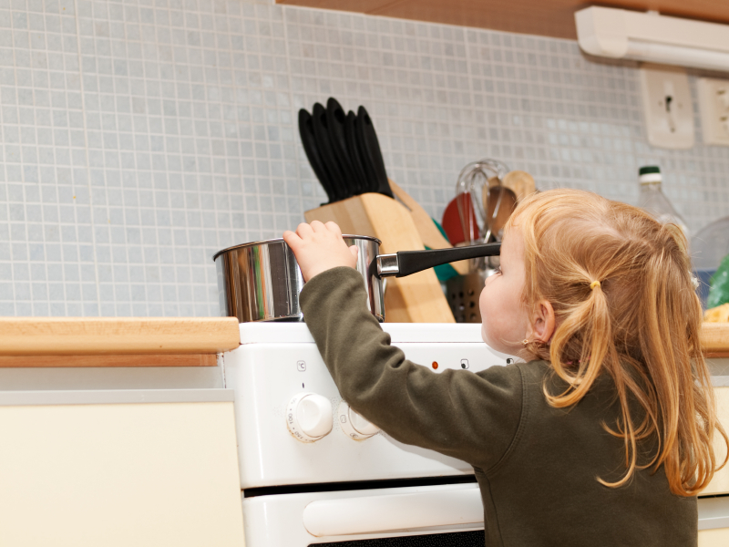 kids in kitchen